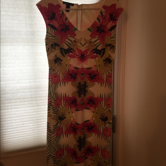 Dress - Picture 2 of 4